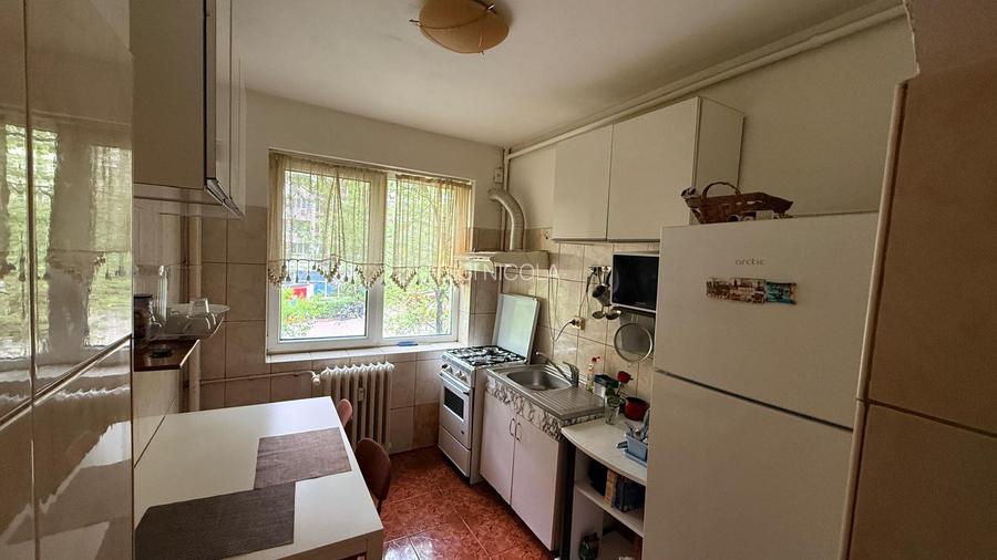 DRISTOR-METROU, 2 camere, etaj 1, decomandat, mobilat 420 euro - 10