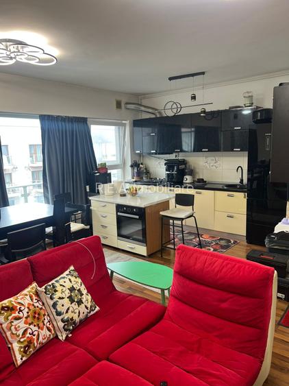 Rasarit de soare 3 camere  are ,loc de parcare 2 ,boxe titan auchan -L Rebreanu - 4