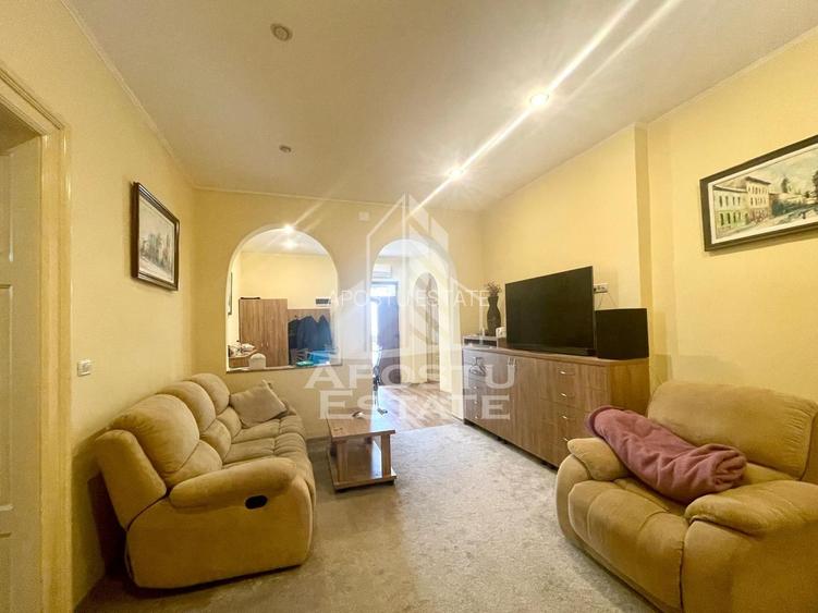 Casa cu 2 apartamente – zona Piata Catedralei - 5