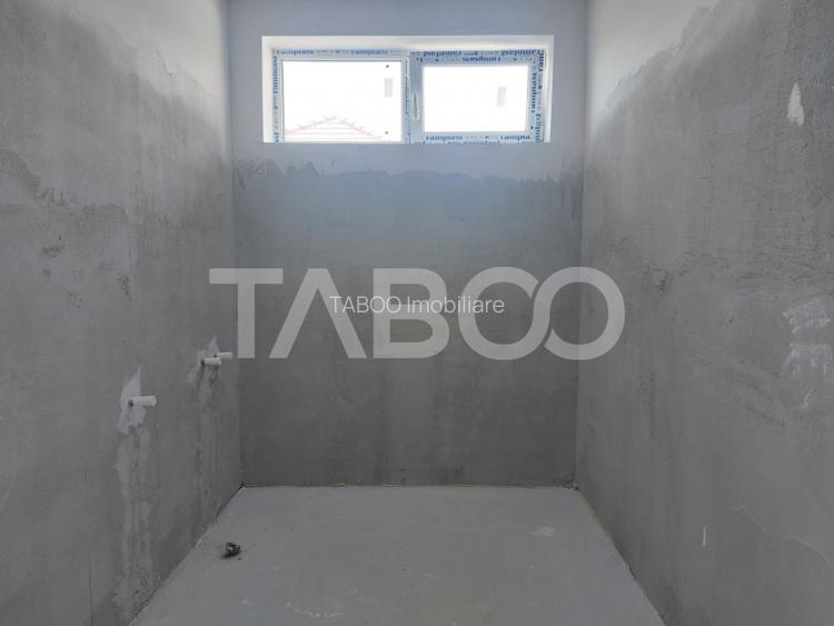 Duplex de vanzare 150 mp P+1E 4 camere 145 mp teren liber Cisnadie - 12