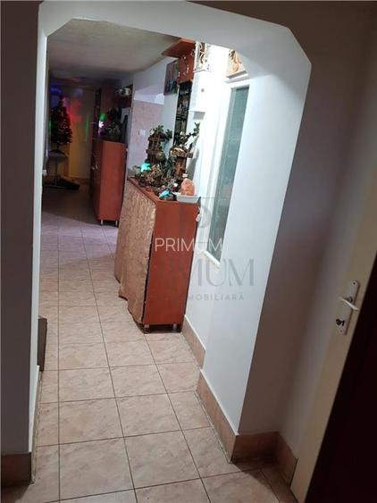 CALEA MARTIRILOR, CASA INDIVIDUALA, 4 CAMERE, 2 BAI, 2 BUCATARII - 9