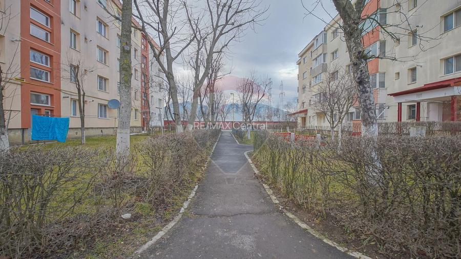 Apartament cu 2 camere de închiriat în zona Uzina 2 - 21