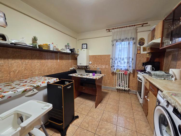 APARTAMENT 2 CAMERE-ETAJ 1-DECOMANDAT-DACIA - 5