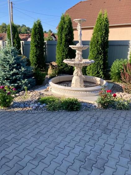 Proprietate super cu  încălzire în pardoseală  cu două case pe curte mare cu 270 - 4