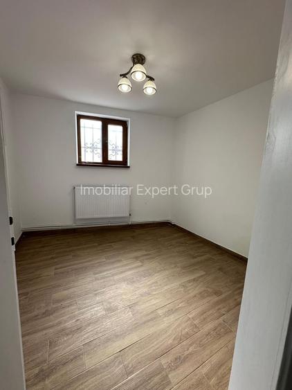 Casa D+P 120 mp curte 40 m - 10