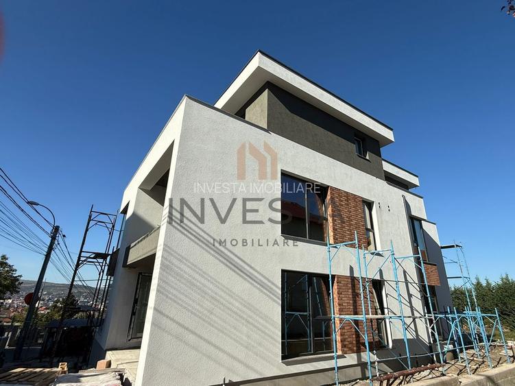 Oportunitate de investitie! Spatiu in proximitatea Grand Hotel Italia! - 2