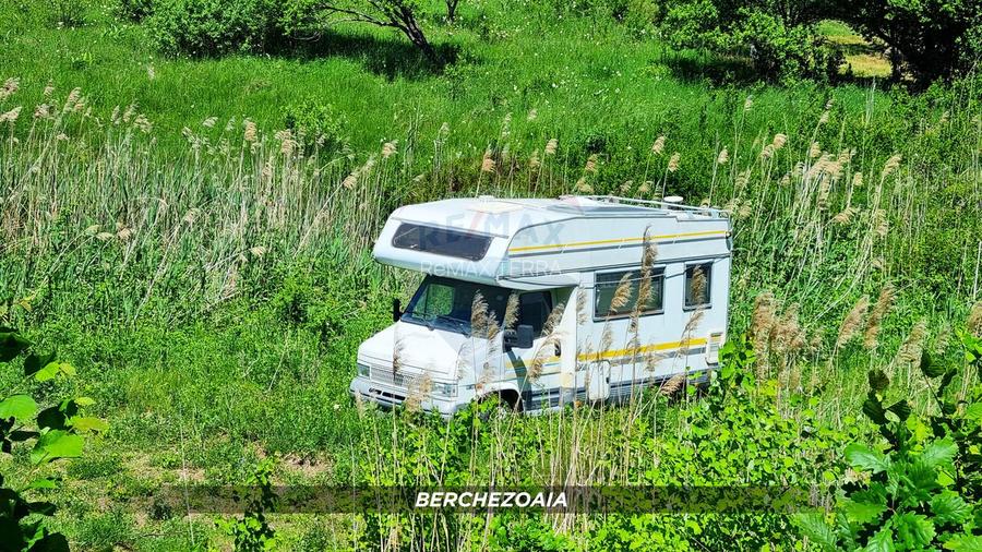 Teren cu panorama superba în Berchezoaia + bonus rulota - 4