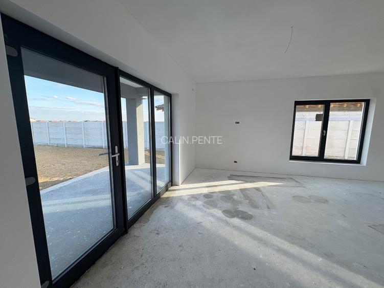 Casa noua parter cu PANOURI FOTOVOLTAICE, teren 553 mp - 9