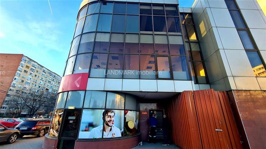 Spatiu SAD, 250 mp,  Eatj 1,  Zona Complex Stadion - 2