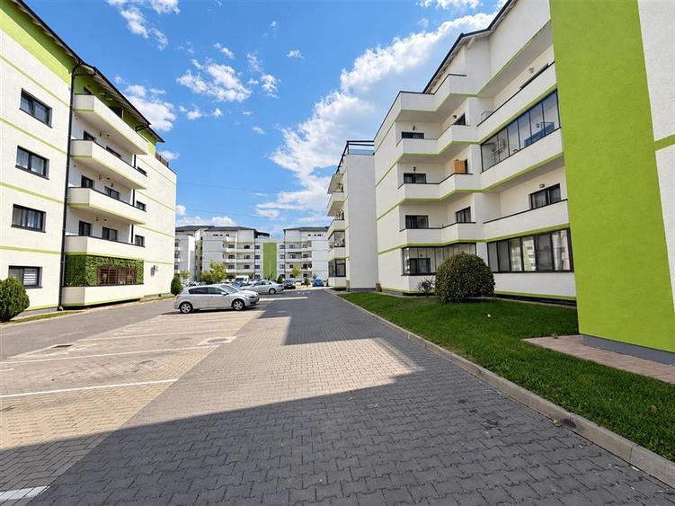Apartament de LUX cu 4 camere 2 bai si 2 parcari in Cartier Deventer