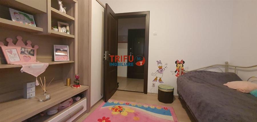 Apartament spatios cu 3 camere, 63 mp utili, etaj intermediar, zona Mercur – Alb