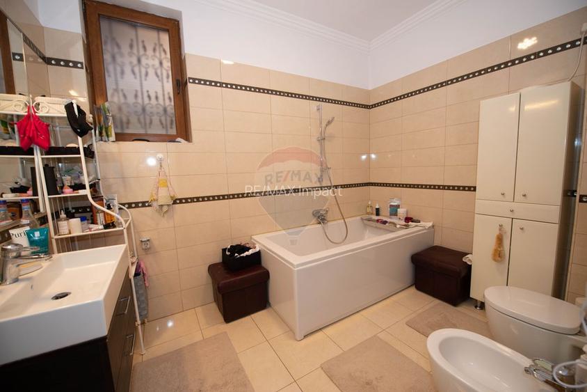 Casa de vanzare 483mp suprafata totala si teren 494mp, Sector 1 - 23