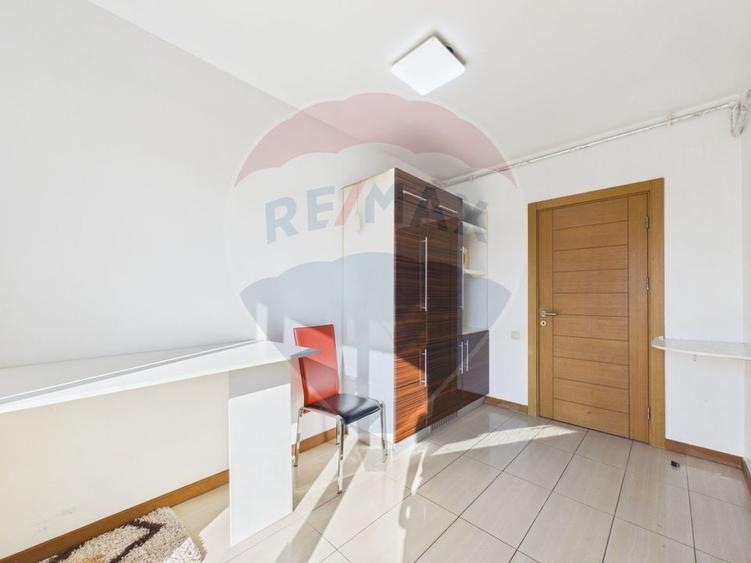 URGENT! Apartament cu 3 camere | Cosmopolis Faza 1 | Parcare inclusa