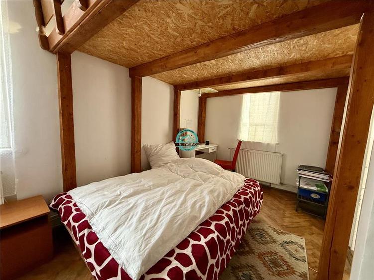 Vanzare apartament - 2 camere - impartit in 2 garsoniere in Centru