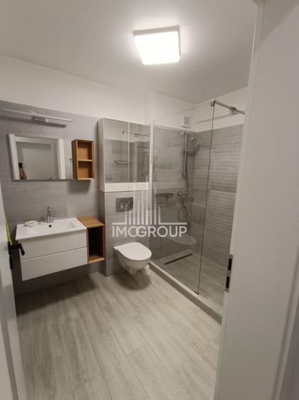 Apartament modern cu 3 camere de închiriat – Zonă centrala