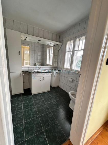 Proprietate cu doua case si anexe in Bors, Bihor - 15