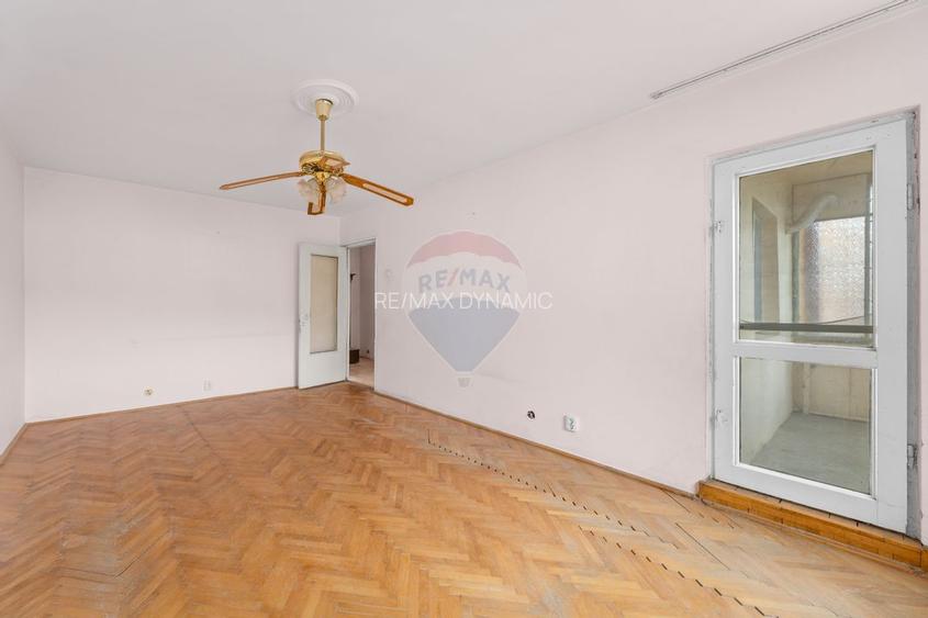 Apartament 3 camere, decomandat, Micalaca 300 -N.Titulescu, Etj 3/5 - 3