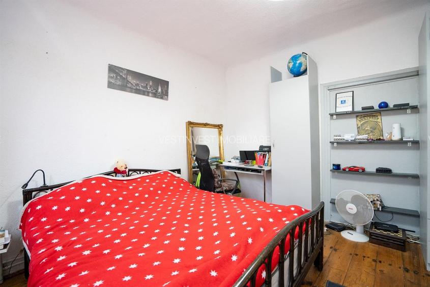 CASA DE VANZARE EPISCOPIA 1450 MP TEREN - 2