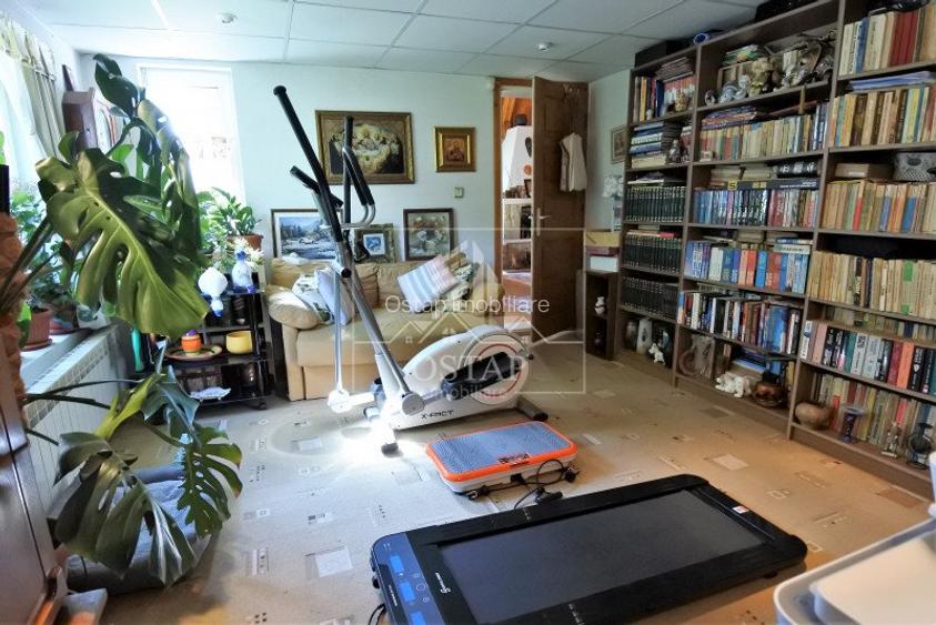 Calea Moldovei - vila deosebita - teren 3.000 mp + anexa-casa de locuit - 12