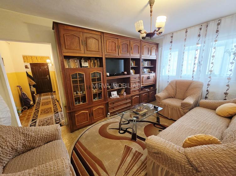 Apartament 3 camere Breaza Central | 56 mp | balcon | bloc beton - 18