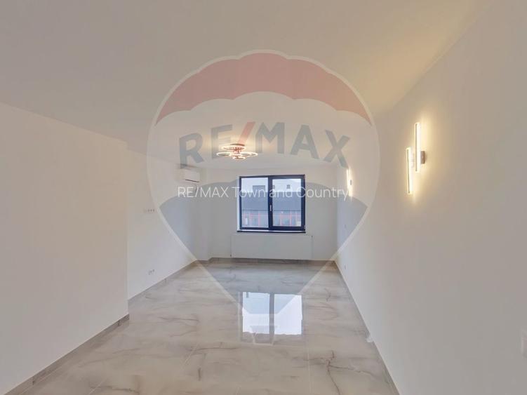 Apartament cu 4 camere de vanzare,  str. 1 Decembrie 1918 - 3