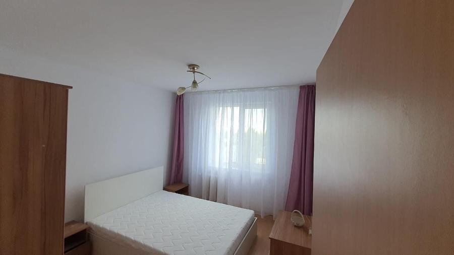 Apartament cu trei camere, Piata Sudului, 175.000€ negociabil - 2