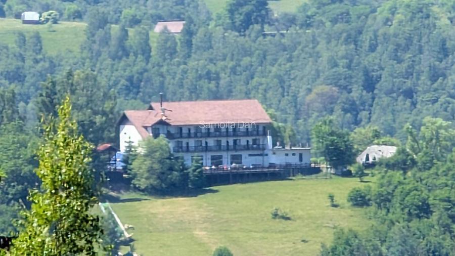 Proprietate turistică complet operațională, poziție unică, potențial ridicat de  - 2