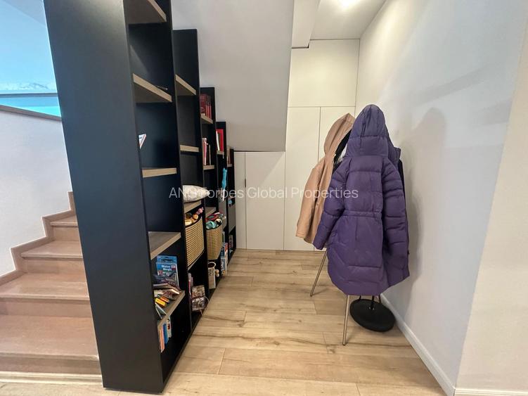 Vilă Elegantă cu Piscină Privată în Corbeanca - 13