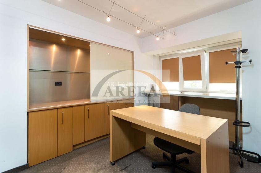 RAR SI  ELEGANT - UNIRII FANTANI - 5 camere de vanzare - 5