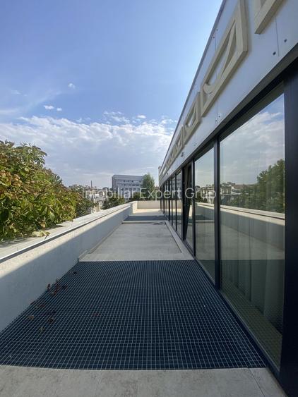 Universitate, imobil S+P+3 - 21