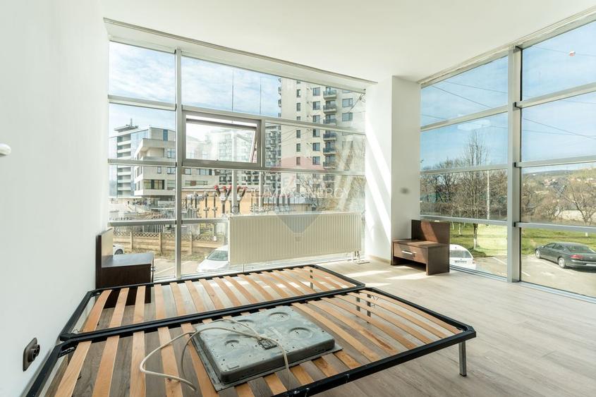 3 cam, 83 mp, zona Rivus, bloc nou, et 1, comision 0 - 2