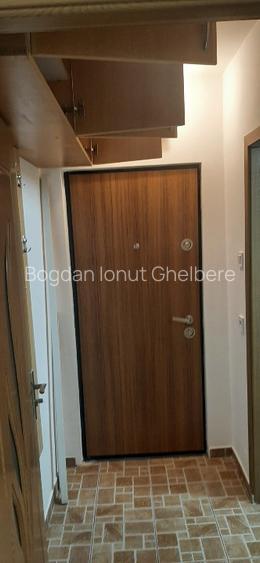Închiriez apartament cu două camere nedecomandat.  - 8