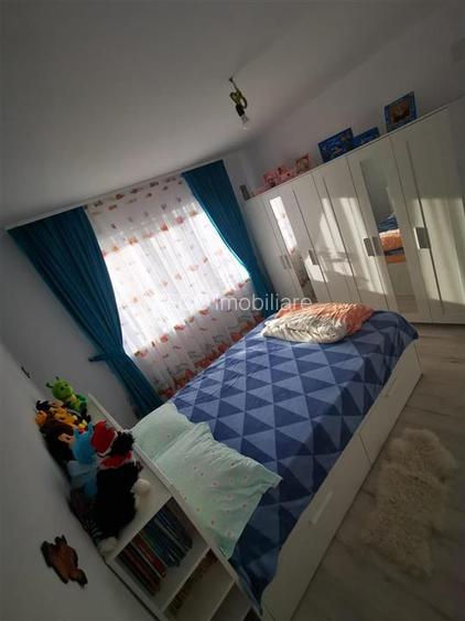 Proprietate cu 2 case in Osorhei intr-o zona cu case noi. - 13