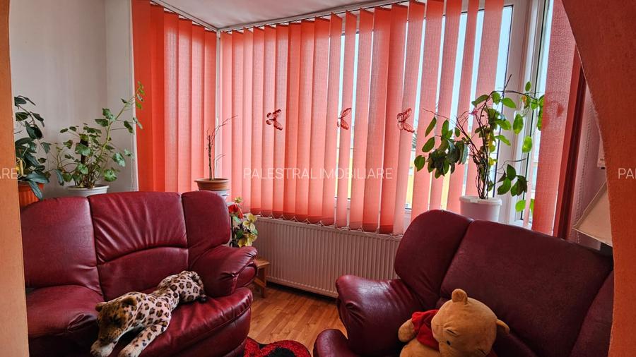 Apartament 3 camere decomandat zona Judetean,mobilat,122500 Euro - 3