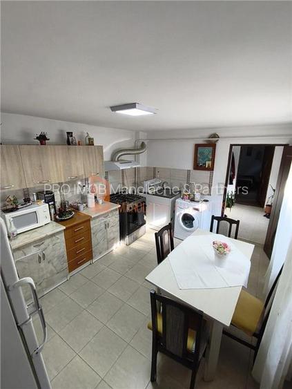 EXCLUSIVITATE! Casa tip parter zona 23 August - 10