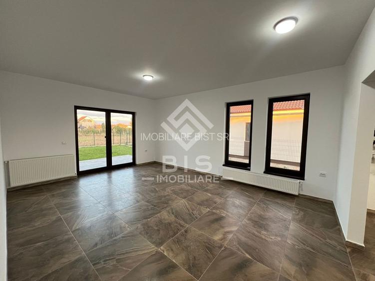 Case moderne de vânzare – 143 mp utili, teren 7 ari | Zona Unirea - 15