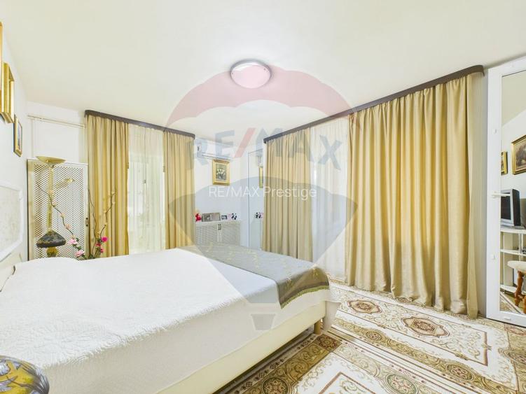 Casă / Vilă cu 10 camere de vânzare în zona Central - 6