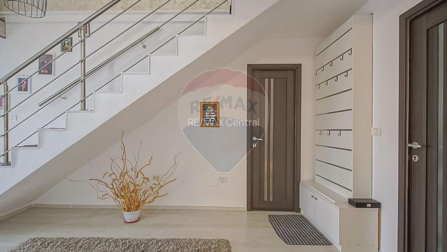 Comision zero, casa individuala + cabana A frame in Bod, la intrare - 12