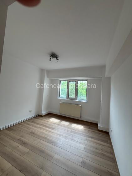 Apartament Calea 13 Septembrie colt cu Str:Sabinelor - 9