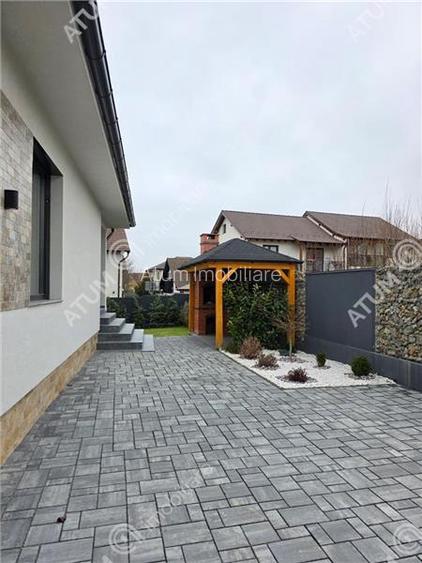 Casa individuala cu 4 camere si curte libera de 330 mp in Selimbar - 4
