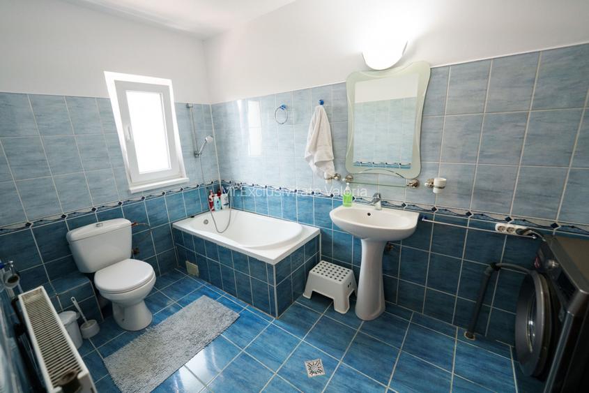 Oaza de liniste in Bariera Valcii – casa P+1 cu terasa, curte si acces securizat - 6