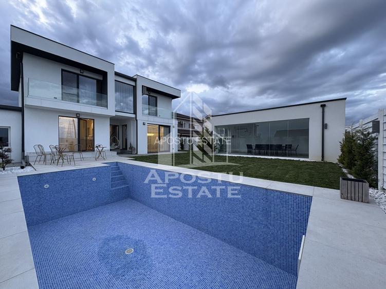 Vila de lux cu piscina incalzita de vanzare in Mosnita Noua | 4 camere - 35