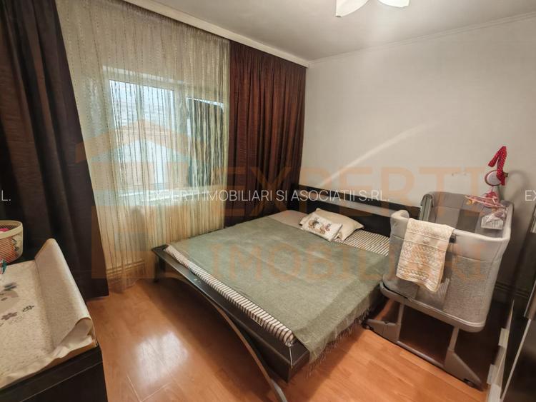 Apartament 3 camere de vanzare, situat in zona Far - 8