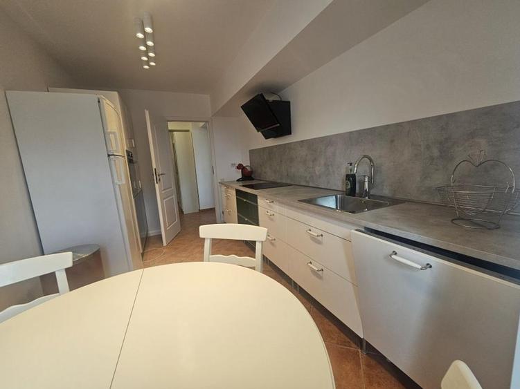 Inchiriere apartament 4 camere zona Alba Iulia Bloc Nou