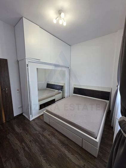 Penthouse spatios 80 mp utili 2 balcoane si terasa parcare Selimbar