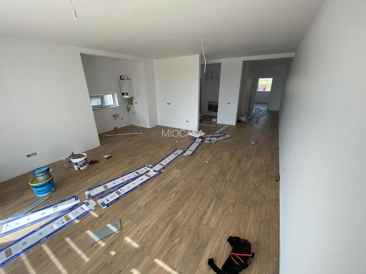 Comision 0%. Duplex spatios. Teren 380 mp. Panouri solare. - 16