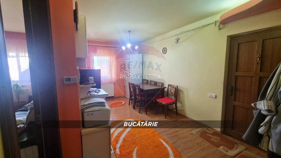 OCAZIE!!! Apartament cu 3 camere, 2 bai et. 2 Str. Hortensiei CENTRAL - 7