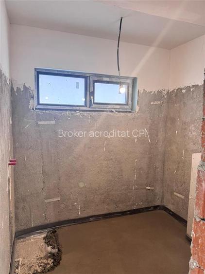 Jumatatea interioara  de duplex de vanzare la pret de apartament! - 7