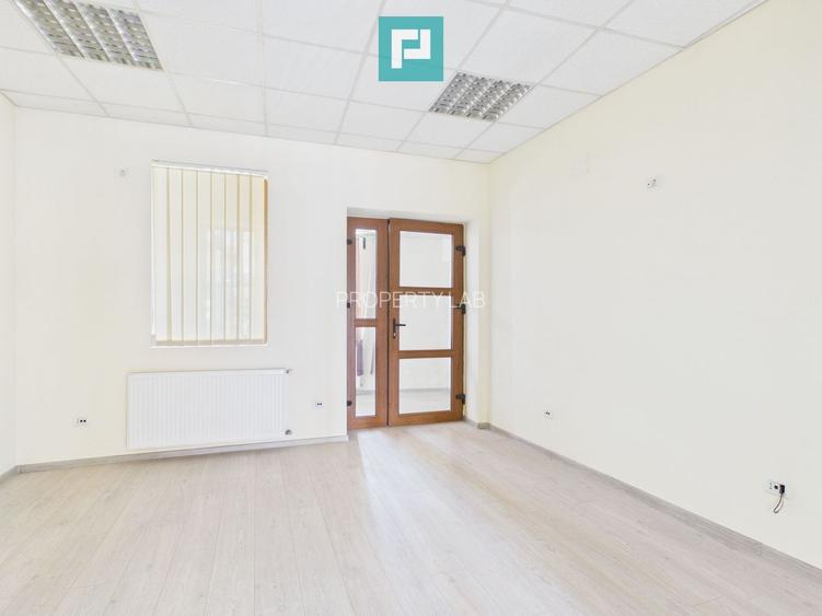 Spațiu central birou/locuință – Str. Primăriei - 5