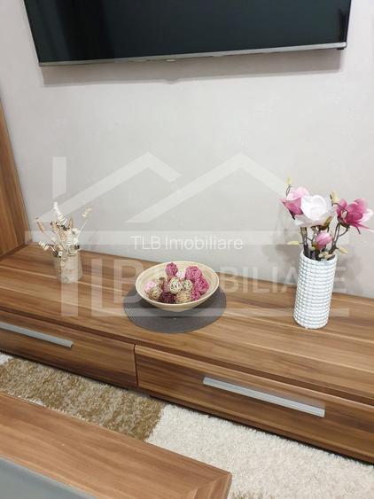 Apartament cu 2 camere, 60mp, decomandat, zona Poli 2 - 6